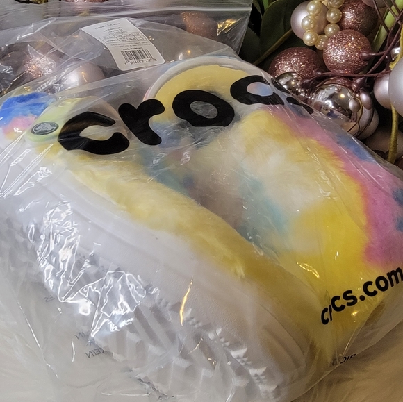 Crocs CLASSIC FUR SURE WOMEN CLOG - Picture 6 of 10